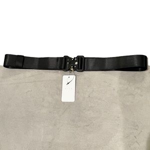 1017 ALYX 9SM Rollercoaster Buckle Belt - never worn